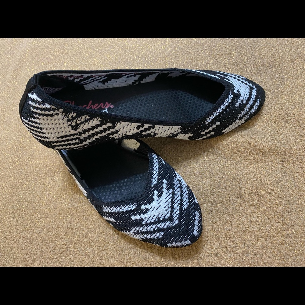 Skechers Women’s Cleo Blurry Flat